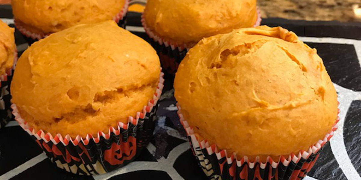 easy-pumpkin-caramel-muffins
