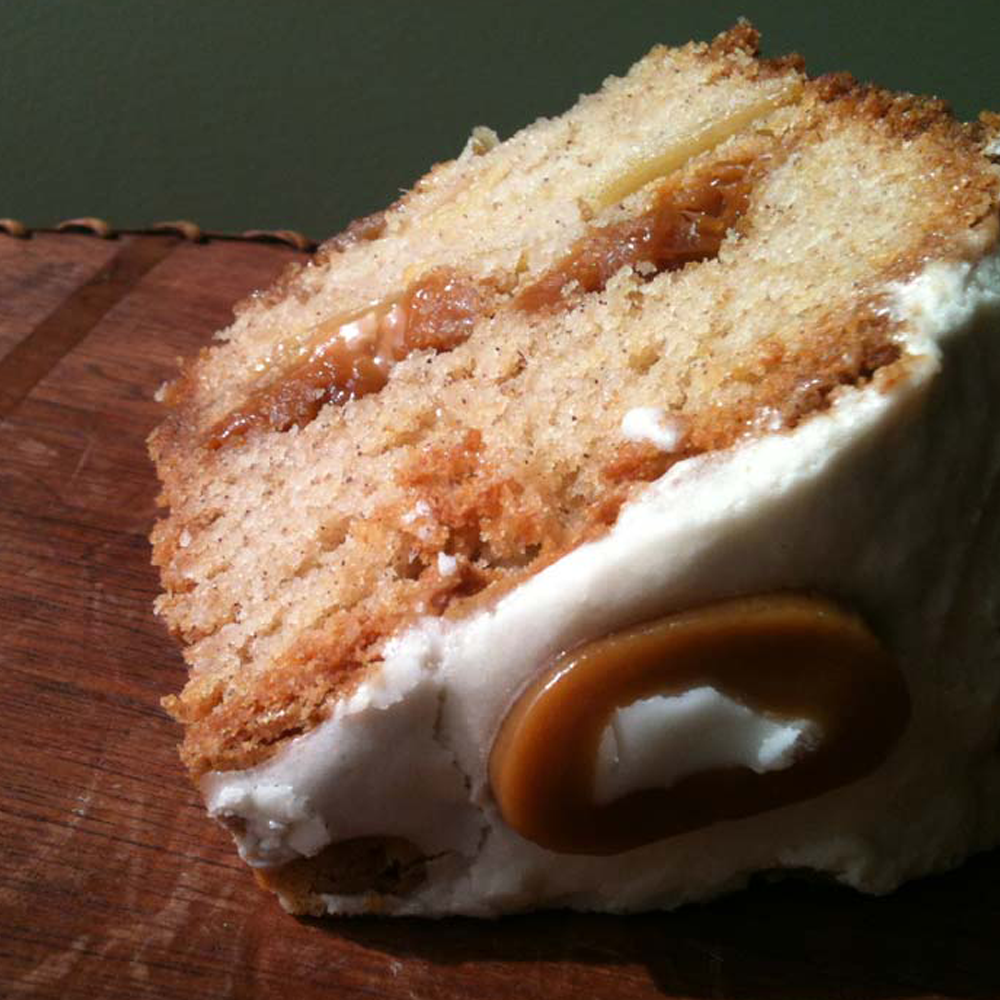 Thanksgiving Recipes: Dessert, Caramel Creams Apple Spice Cake