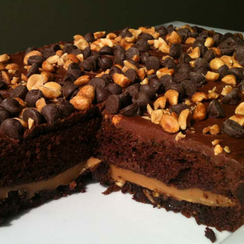 Recipe Turtle Cake Caramel and Chocolate with Peanuts and Chocolate Chip Crunch